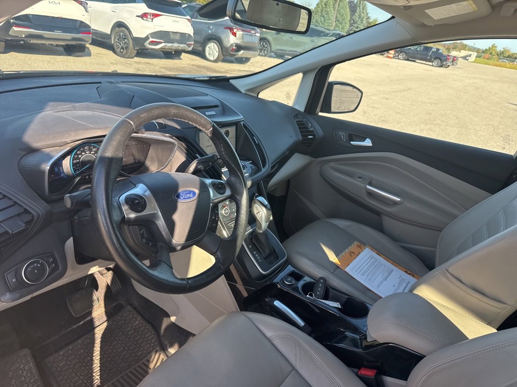 2017 Ford C-Max Hybrid Titanium photo 8