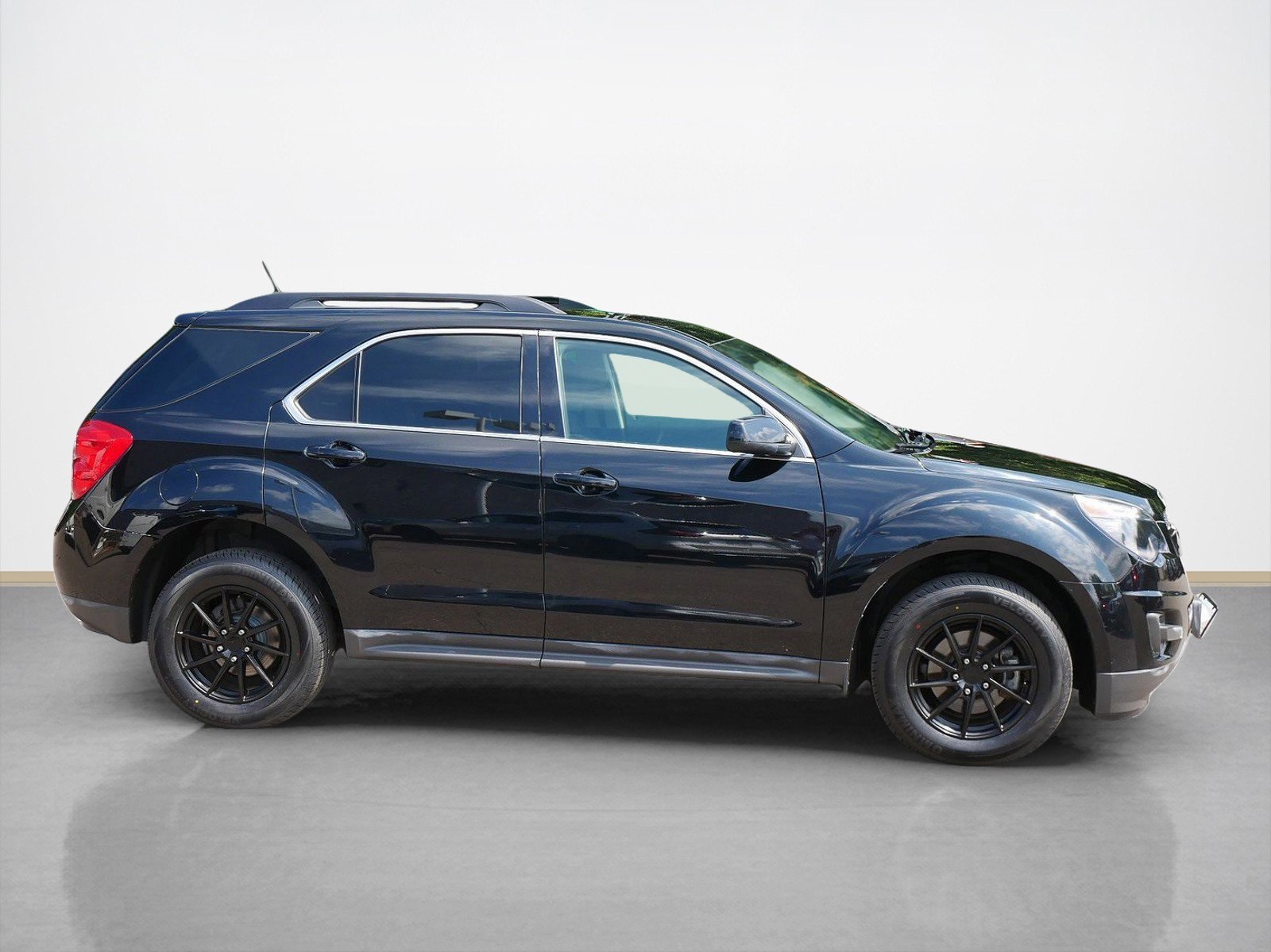 Used 2015 Chevrolet Equinox 1LT with VIN 2GNALBEK5F1178122 for sale in Maplewood, Minnesota