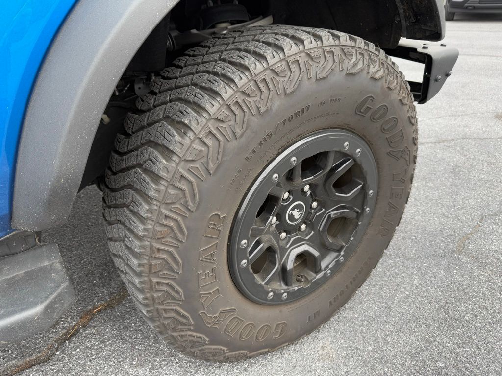 2024 Ford Bronco Badlands photo 3