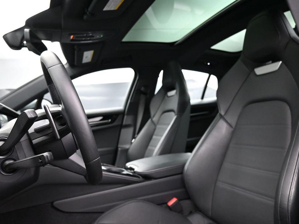 2024 Porsche Panamera 4 photo 4