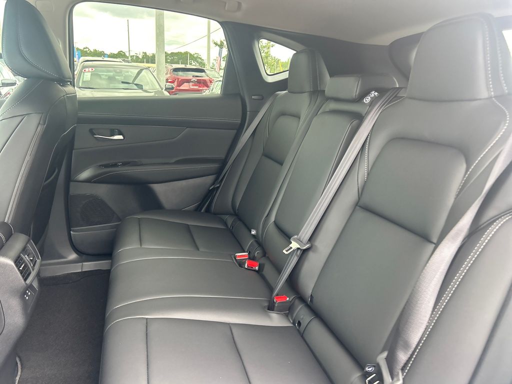 2025 Nissan Murano SL photo 15