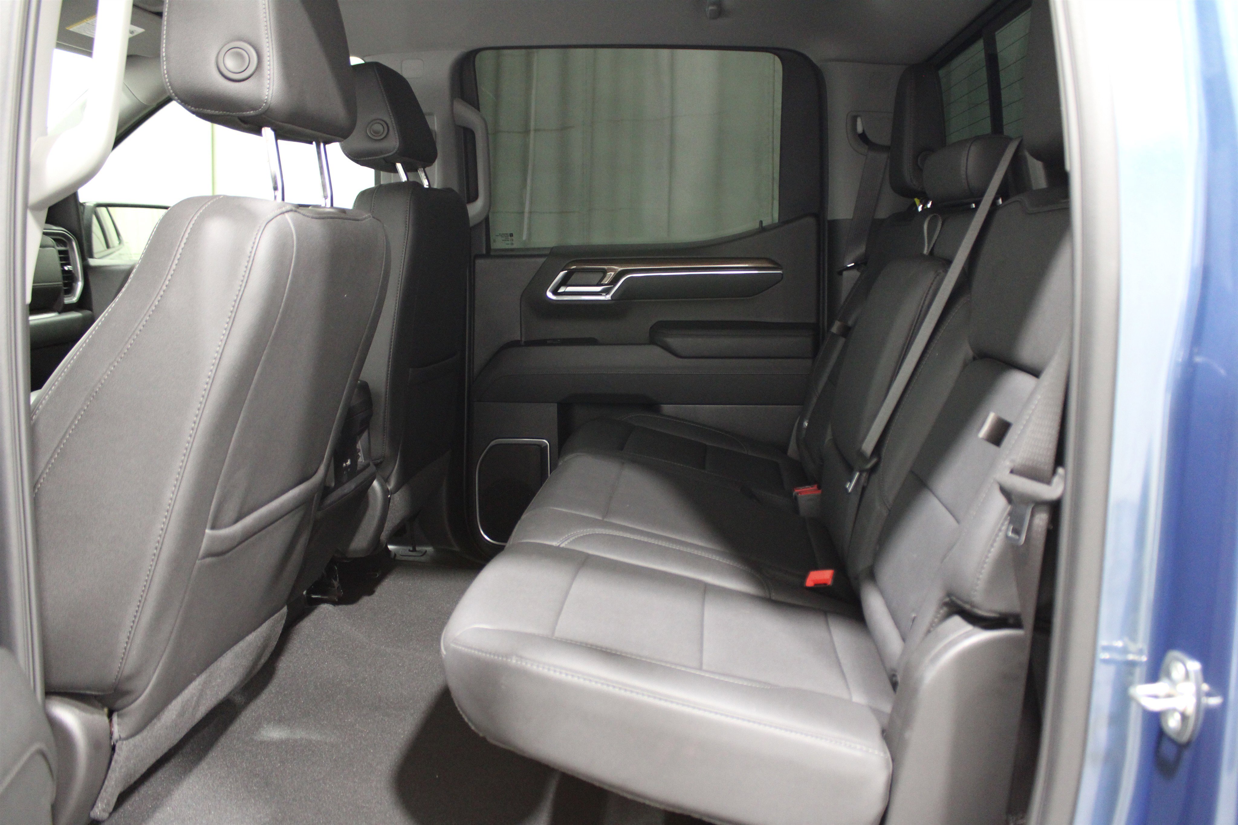 2024 Chevrolet Silverado 1500 RST photo 15