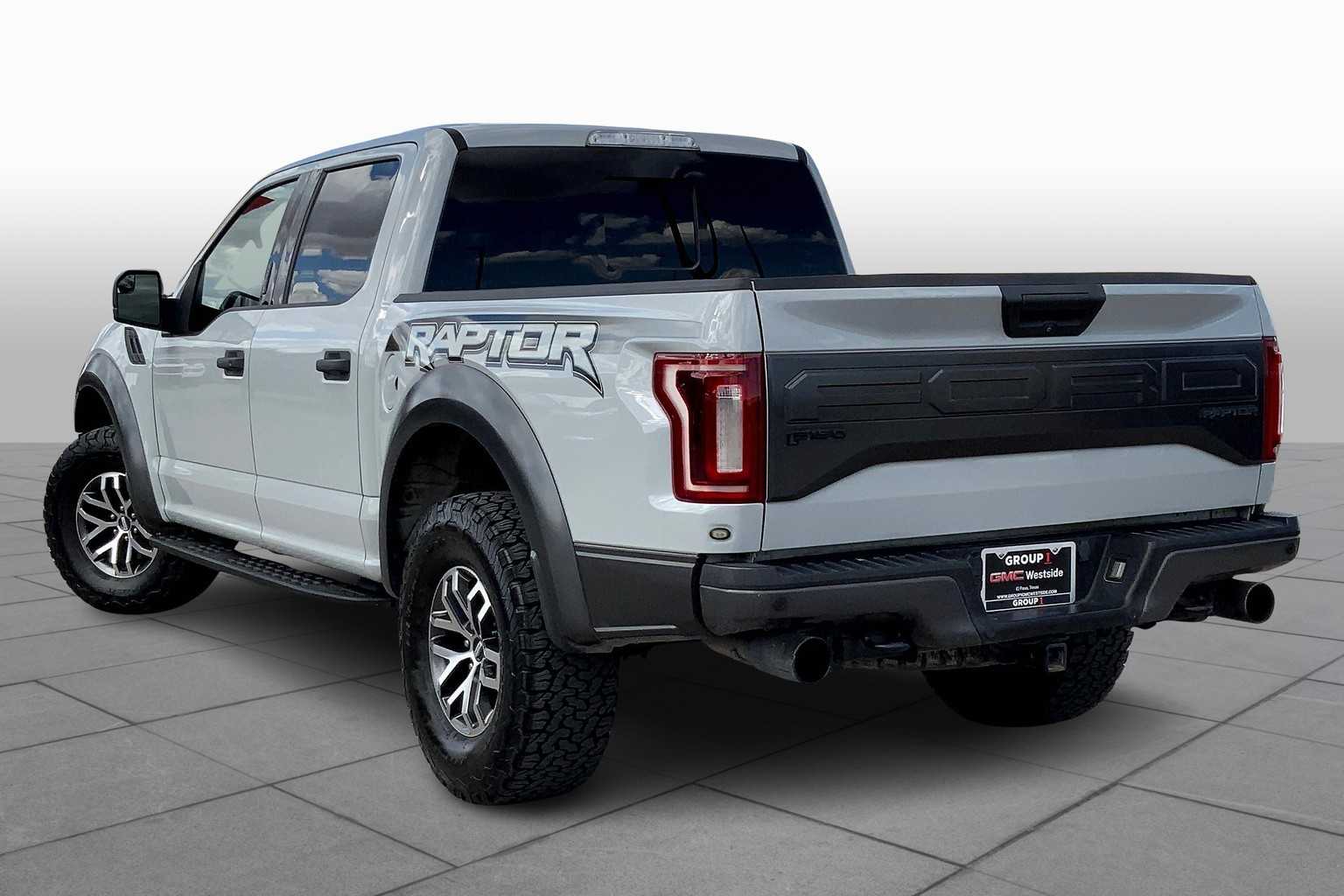 2017 Ford F-150 Raptor photo 10