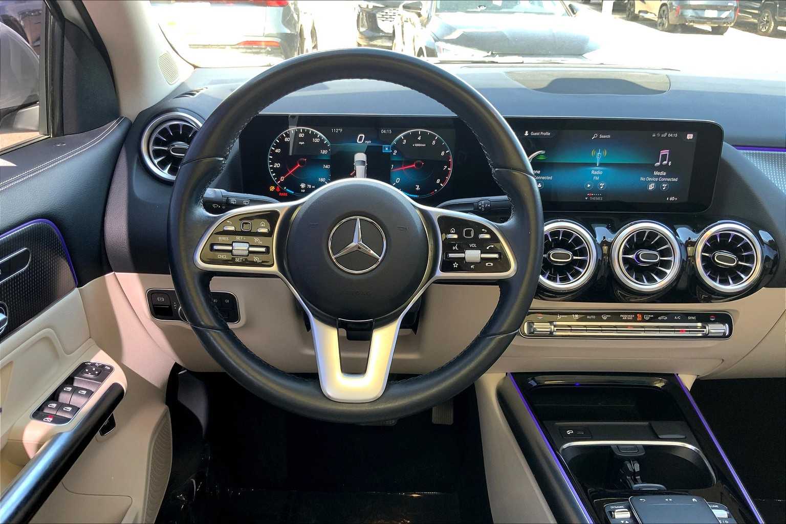 2022 Mercedes Benz GLA 250 4MATIC photo 5