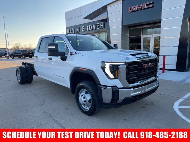 2025 GMC Sierra 3500 Chassis Cab