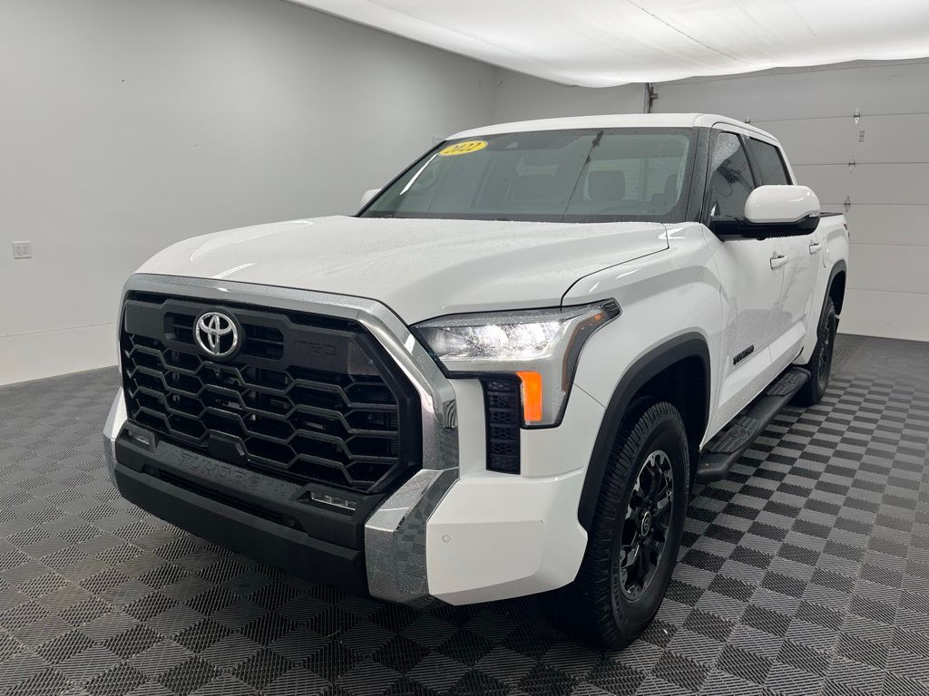 2022 Toyota Tundra SR5 photo 14