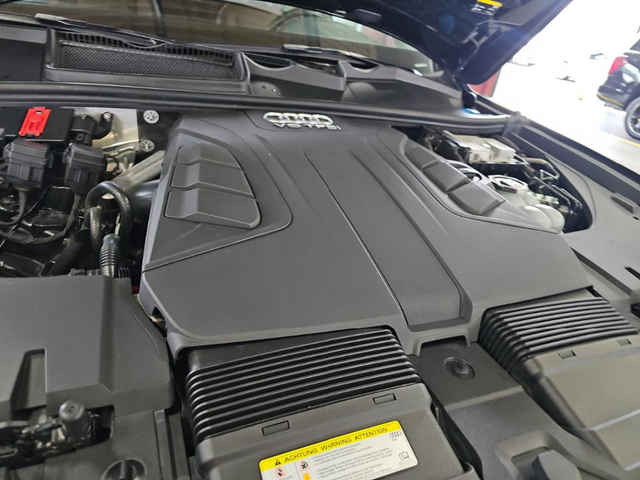 2018 Audi Q7 3.0T Premium Plus photo 9