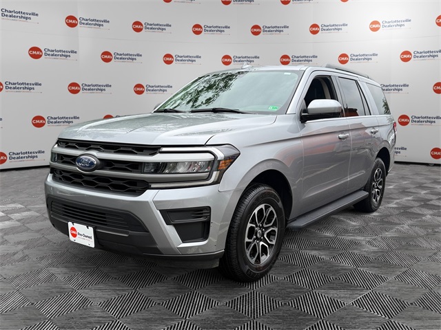 2024 Ford Expedition XLT's photo