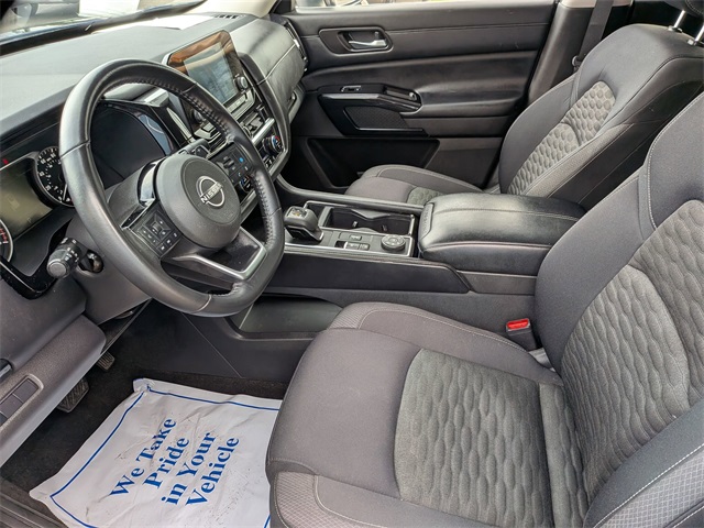 2022 Nissan Pathfinder SV photo 12