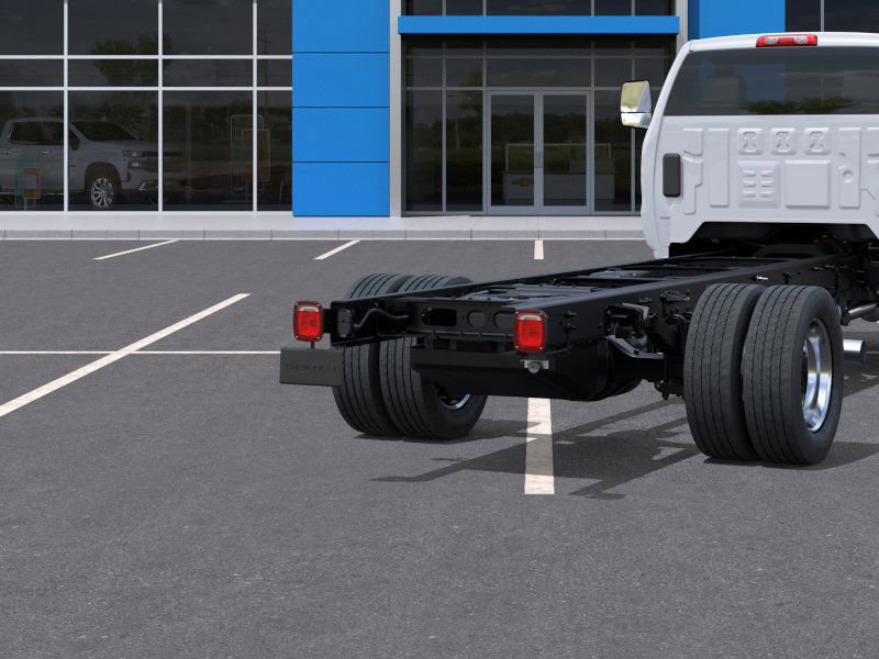 2025 Chevrolet Silverado 4500HD Work Truck photo 3