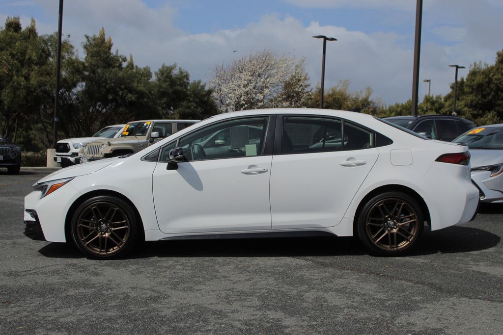 2024 Toyota Corolla Hybrid Nightshade Edition photo 9