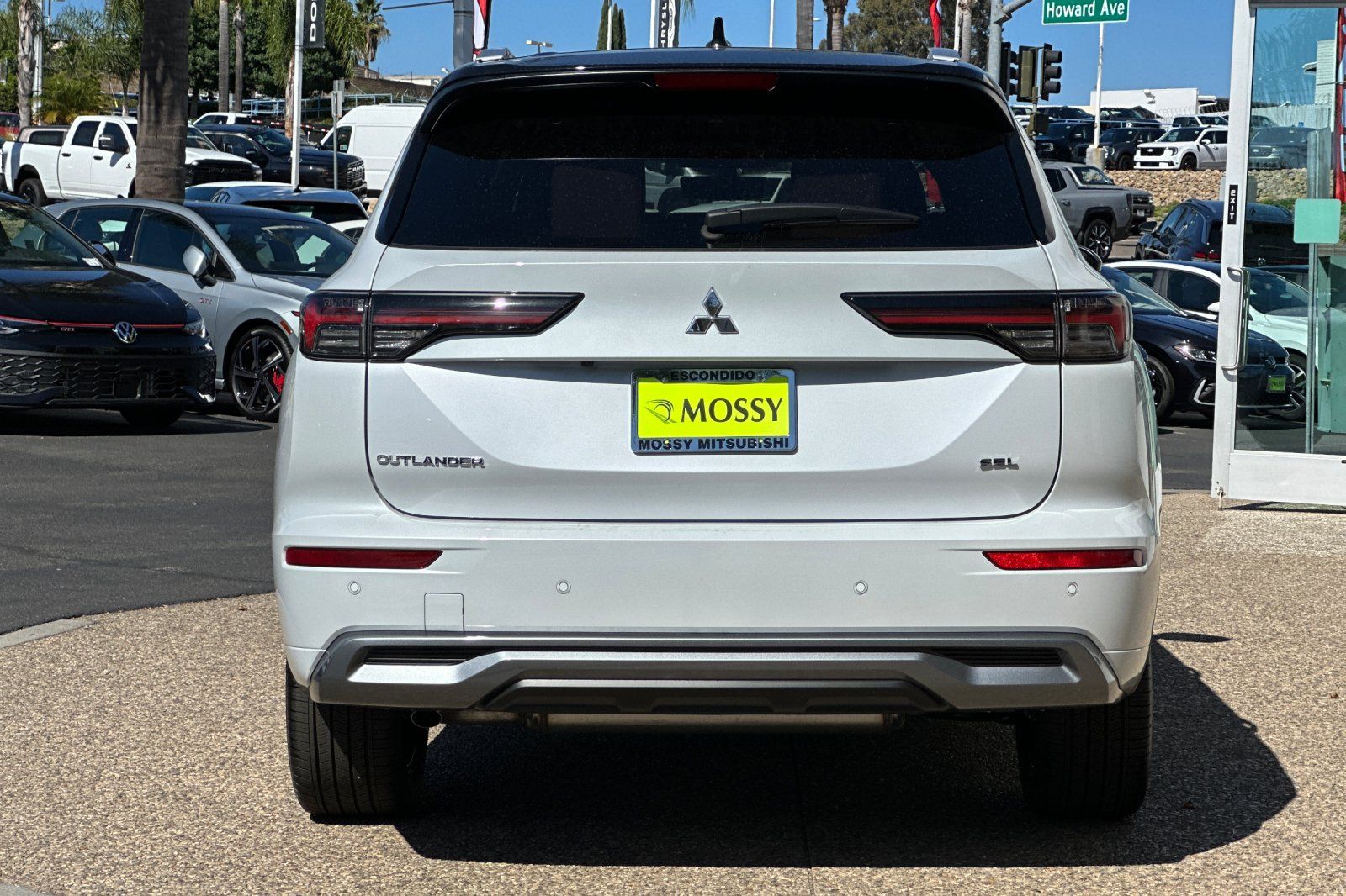 2025 Mitsubishi Outlander SEL photo 5