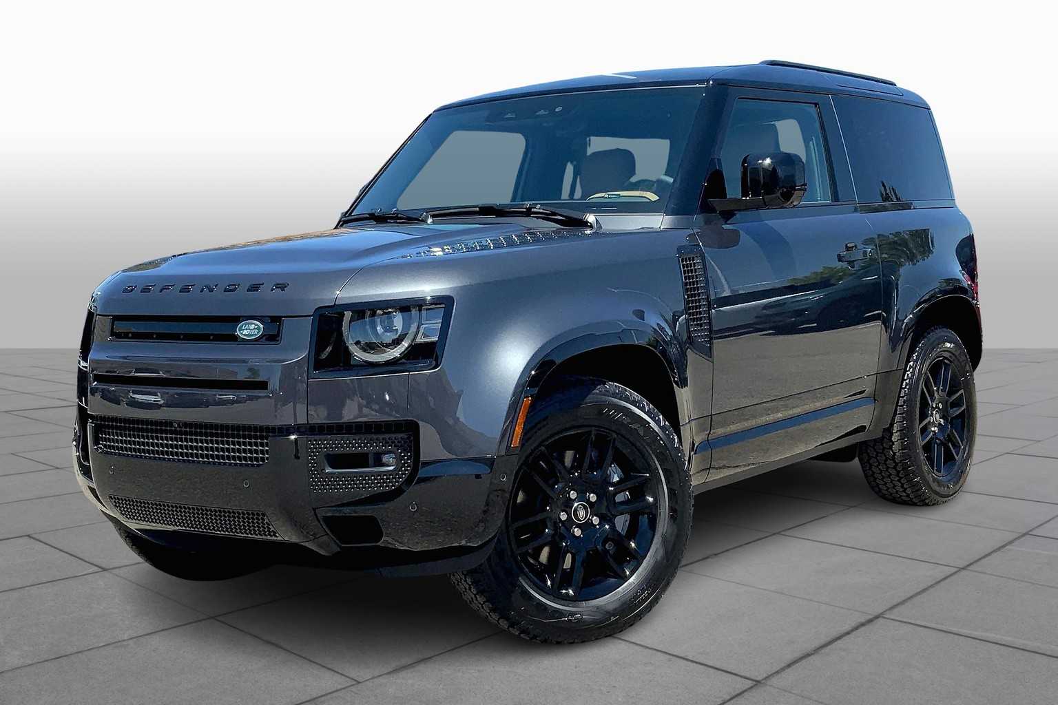 2025 Land Rover Defender 90 X-Dynamic SE photo 3