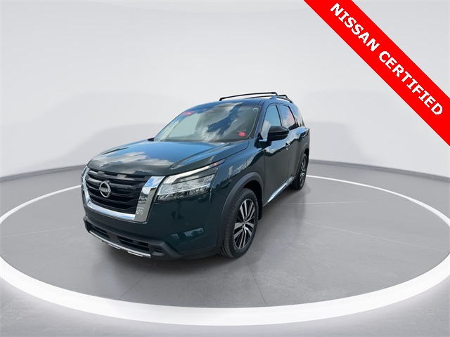 2023 Nissan Pathfinder Platinum photo 4