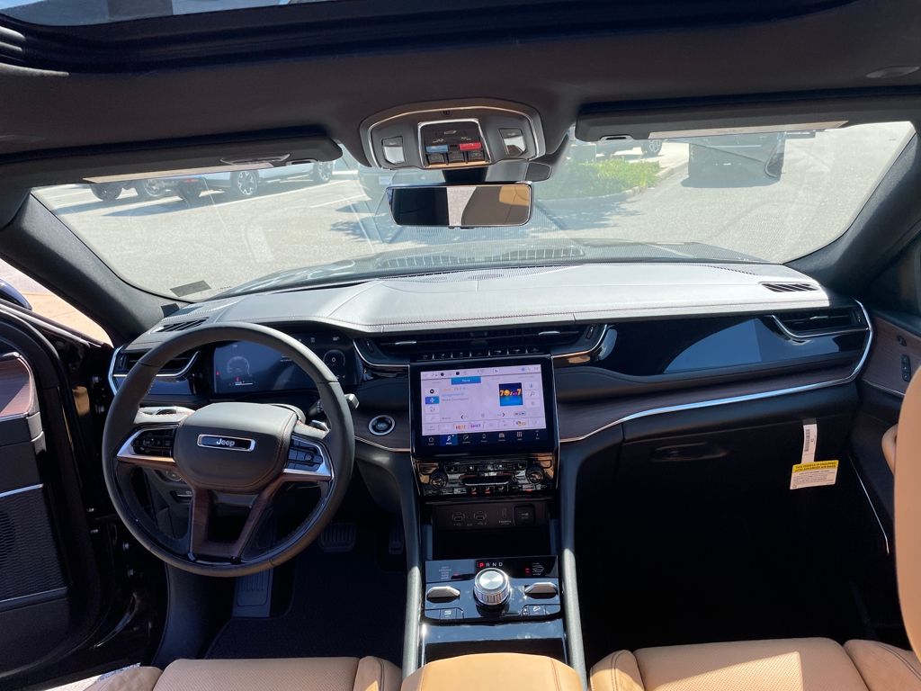 2025 Jeep Grand Cherokee L Summit photo 12
