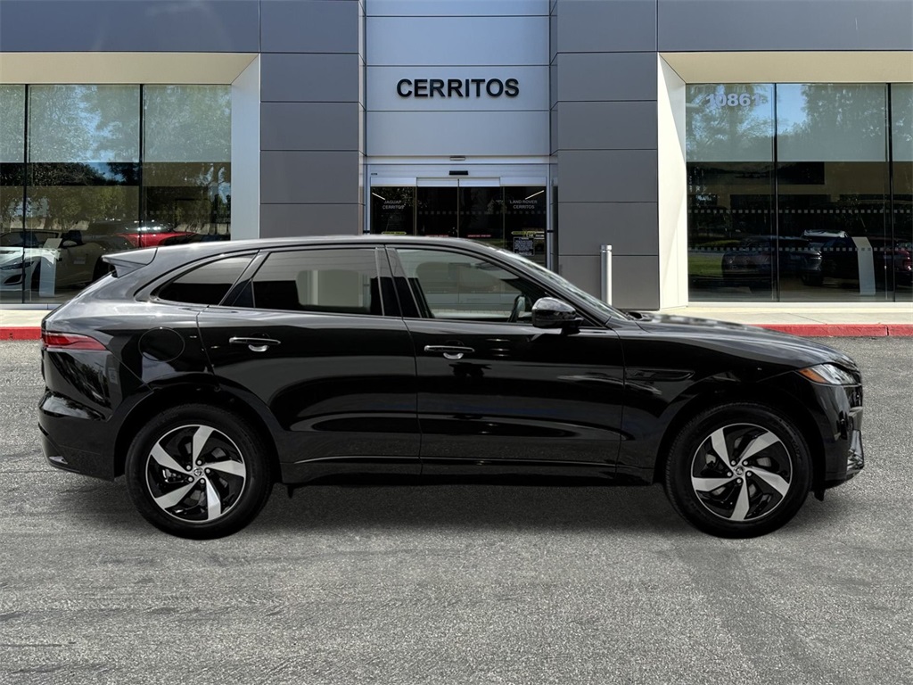 2024 Jaguar F-PACE P400 R-Dynamic S photo 4