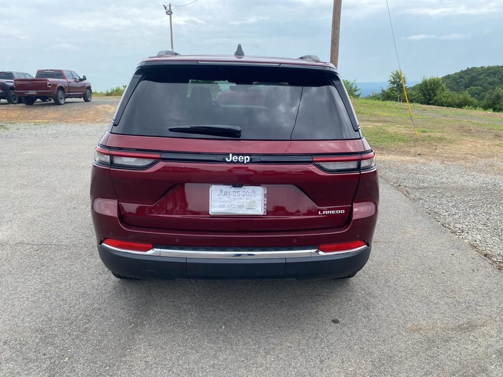 2025 Jeep Grand Cherokee Laredo X photo 6