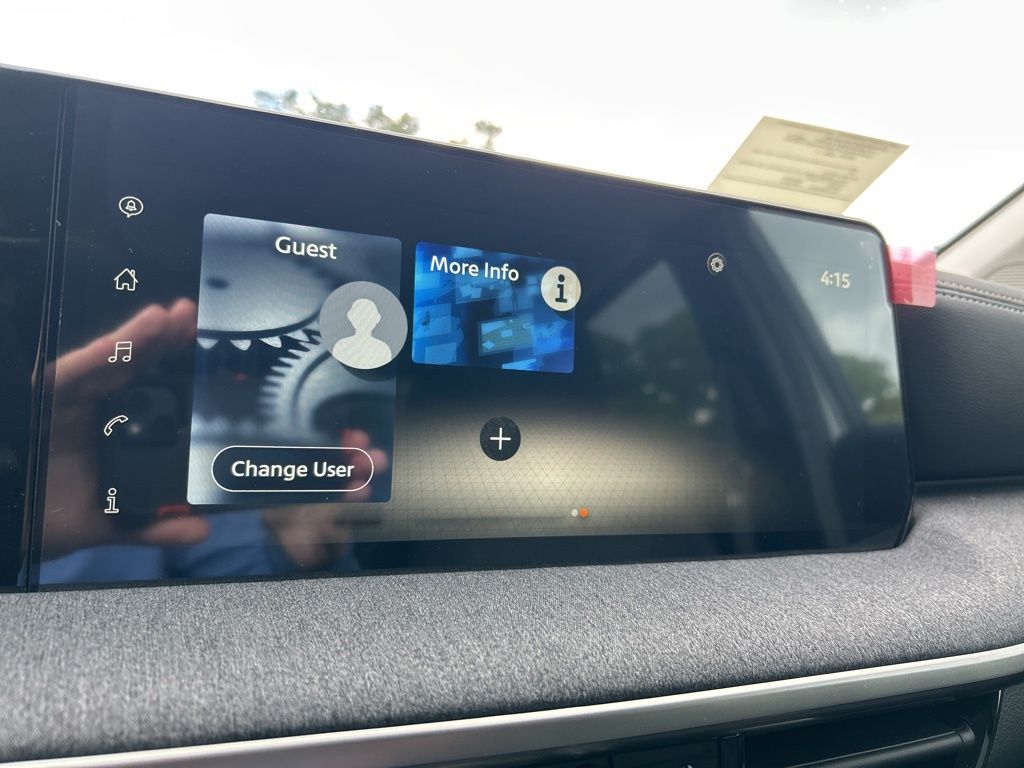 2025 Nissan Kicks SV photo 24