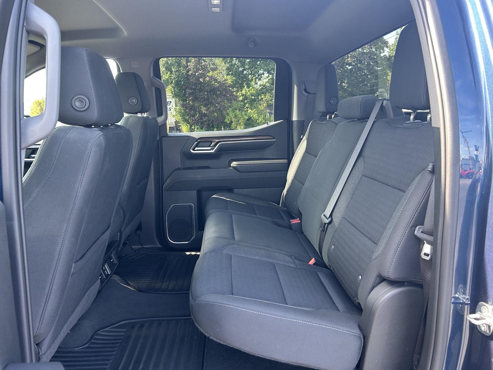 2023 Chevrolet Silverado 1500 LT photo 23