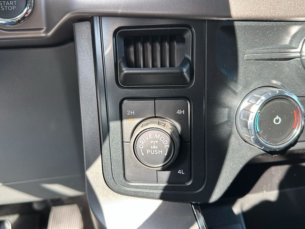 2025 Ford F-150 XLT photo 27