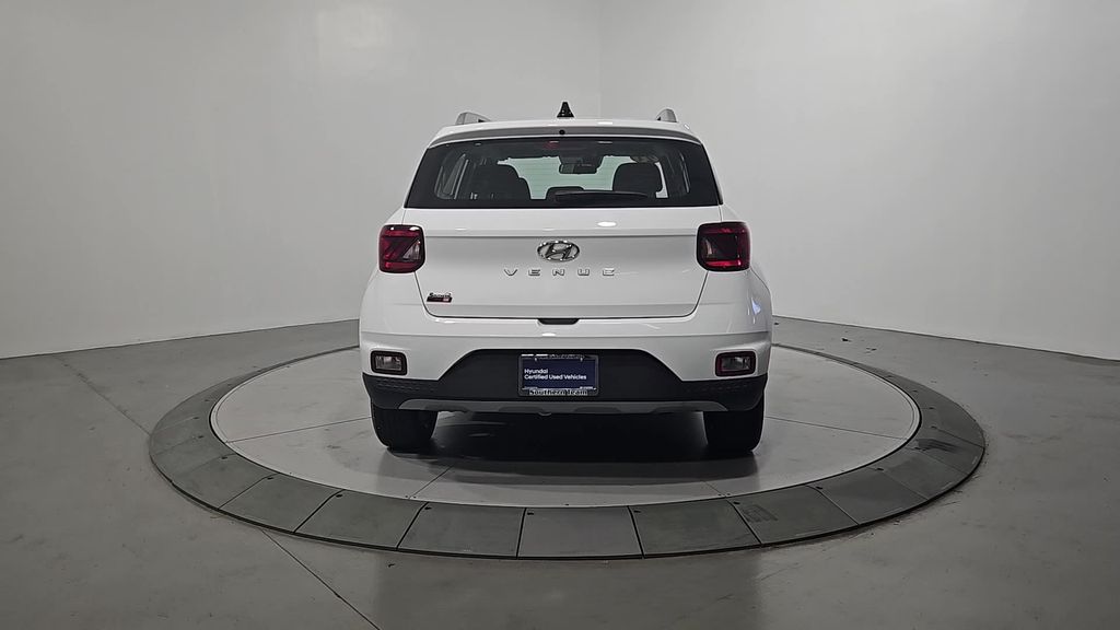 2021 Hyundai Venue SEL Denim photo 2