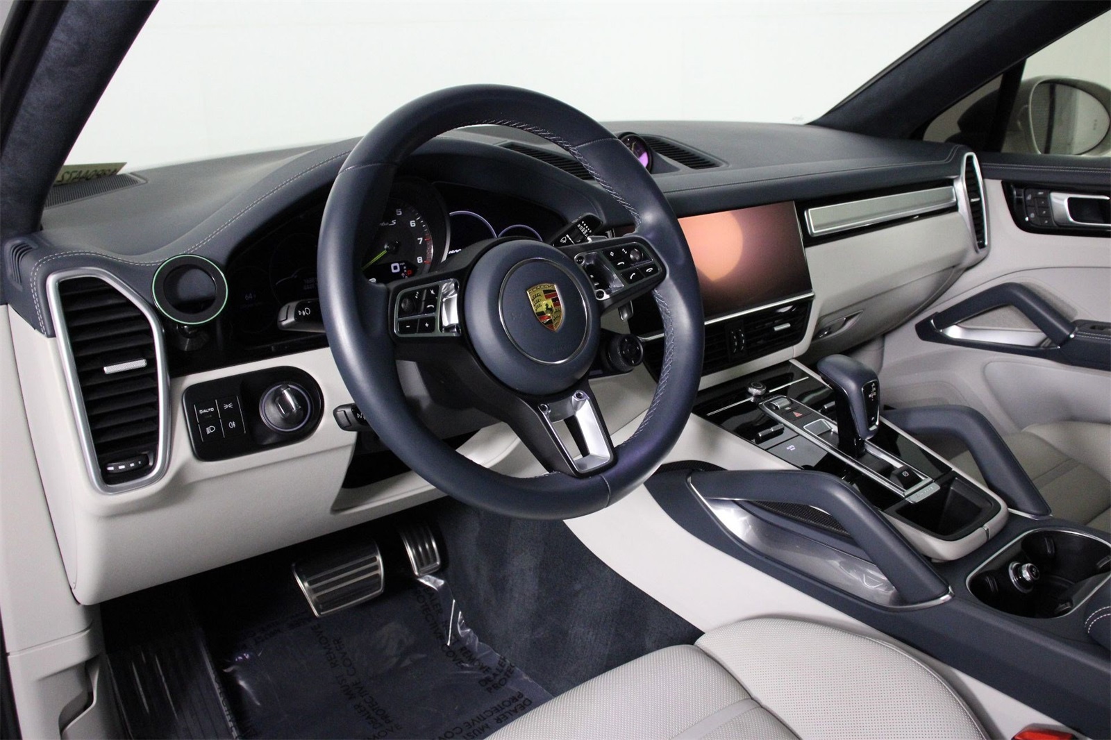2023 Porsche Cayenne E-Hybrid Coupe Turbo S photo 3