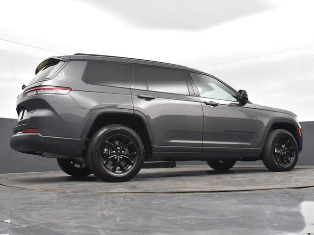 2024 Jeep Grand Cherokee Altitude photo 17