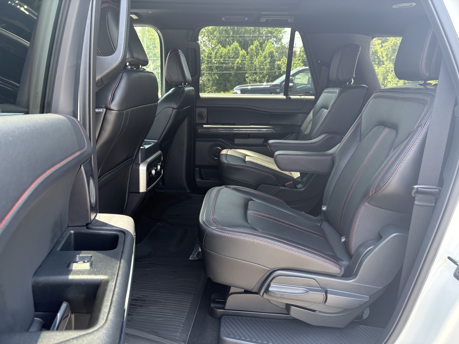 2024 Ford Expedition MAX Limited photo 11