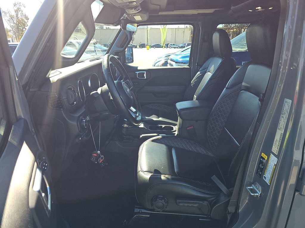 2022 Jeep Wrangler Unlimited Sahara High Altitude 4xe photo 3