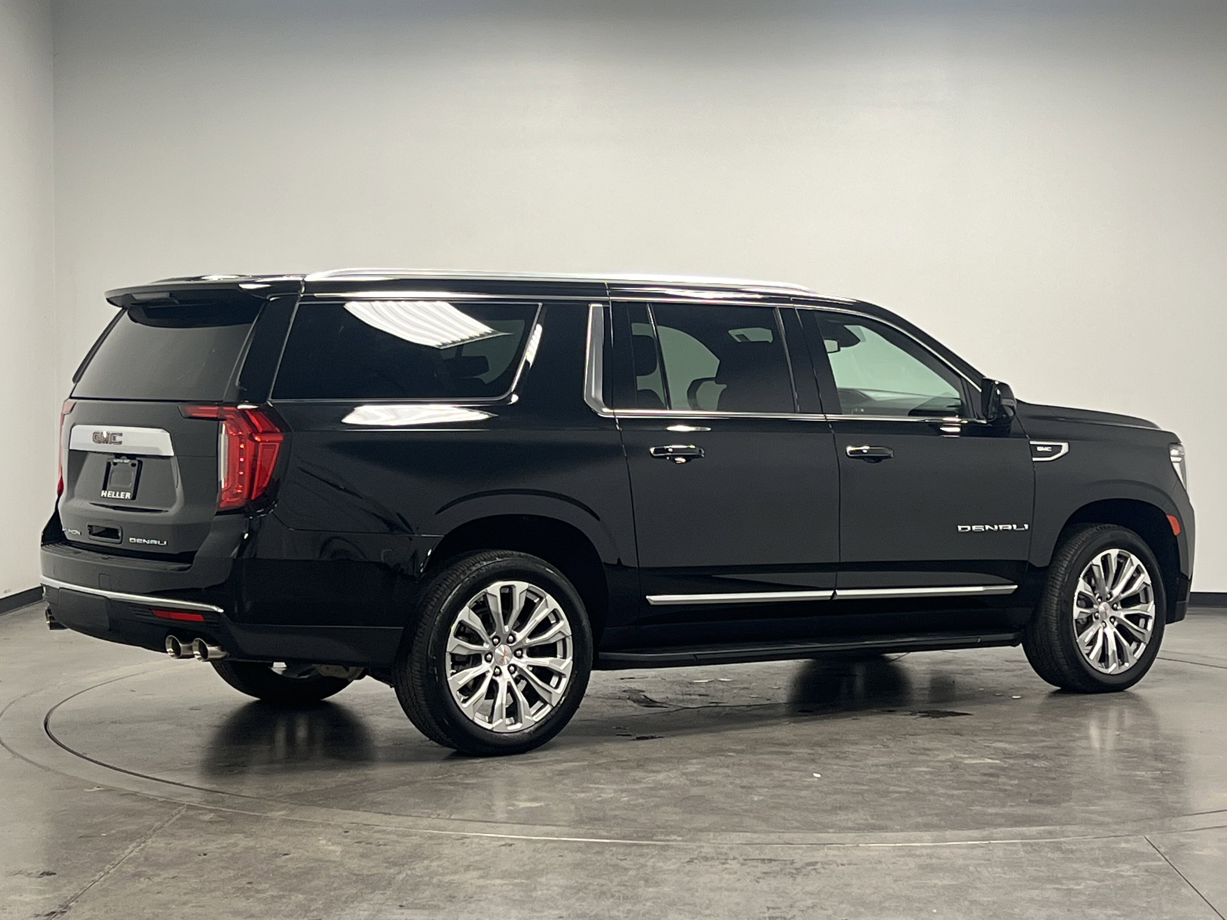 2024 Gmc Yukon XL Denali photo 3