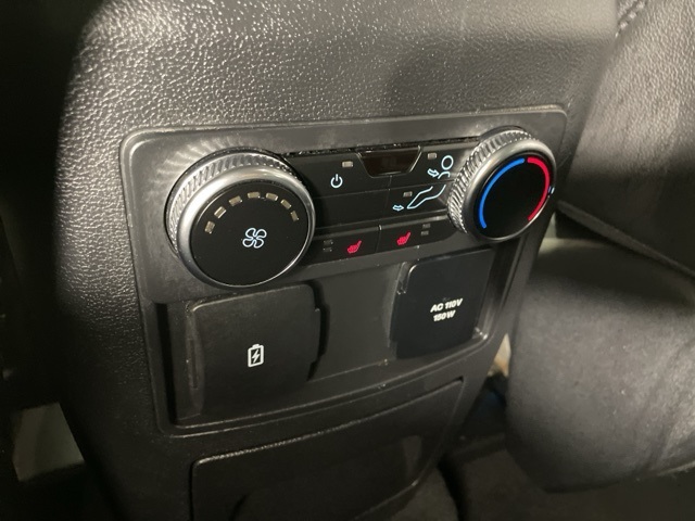 2022 Ford Explorer Limited photo 34