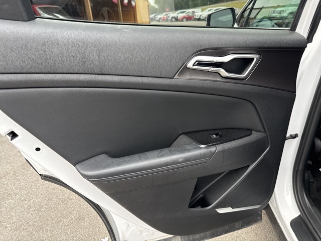 2023 Kia Sportage EX photo 17