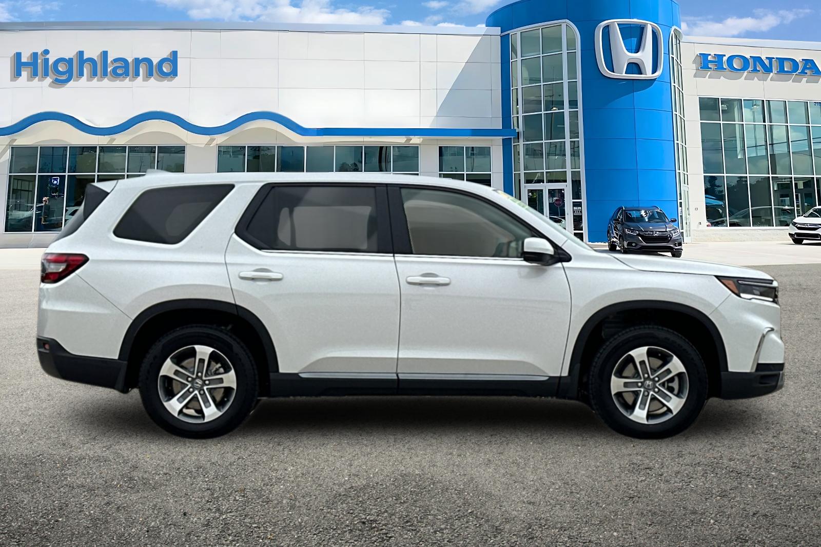 2025 Honda Pilot EX-L photo 6