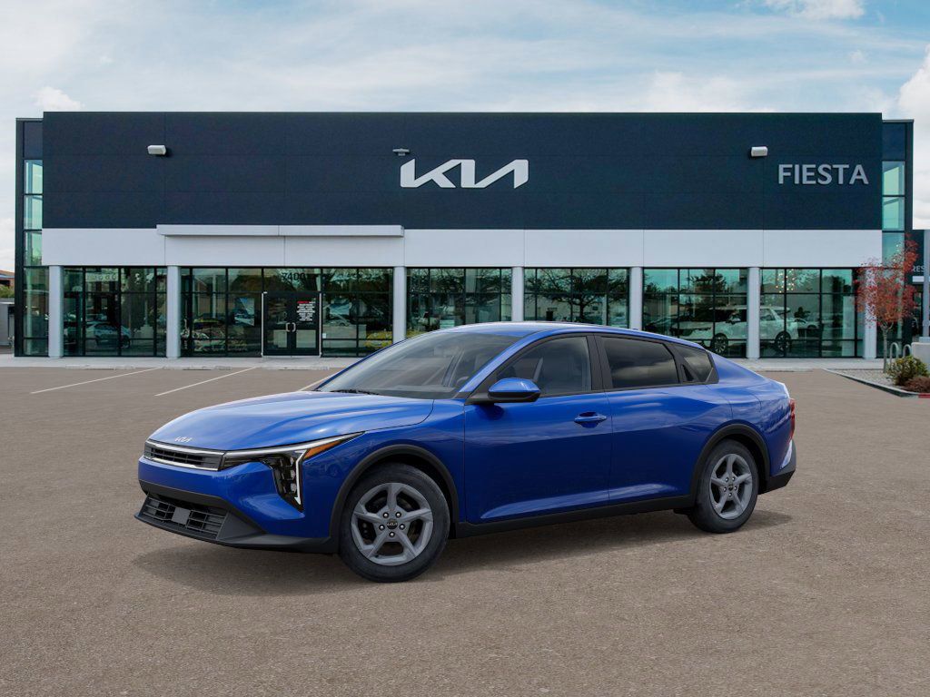 2025 Kia K4 LXS photo 3