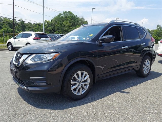 2018 Nissan Rogue SV photo 3