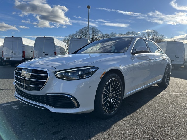 2026 Mercedes Benz S 580 4MATIC photo 3