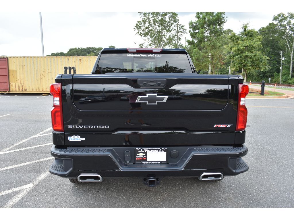 2025 Chevrolet Silverado 1500 RST photo 3