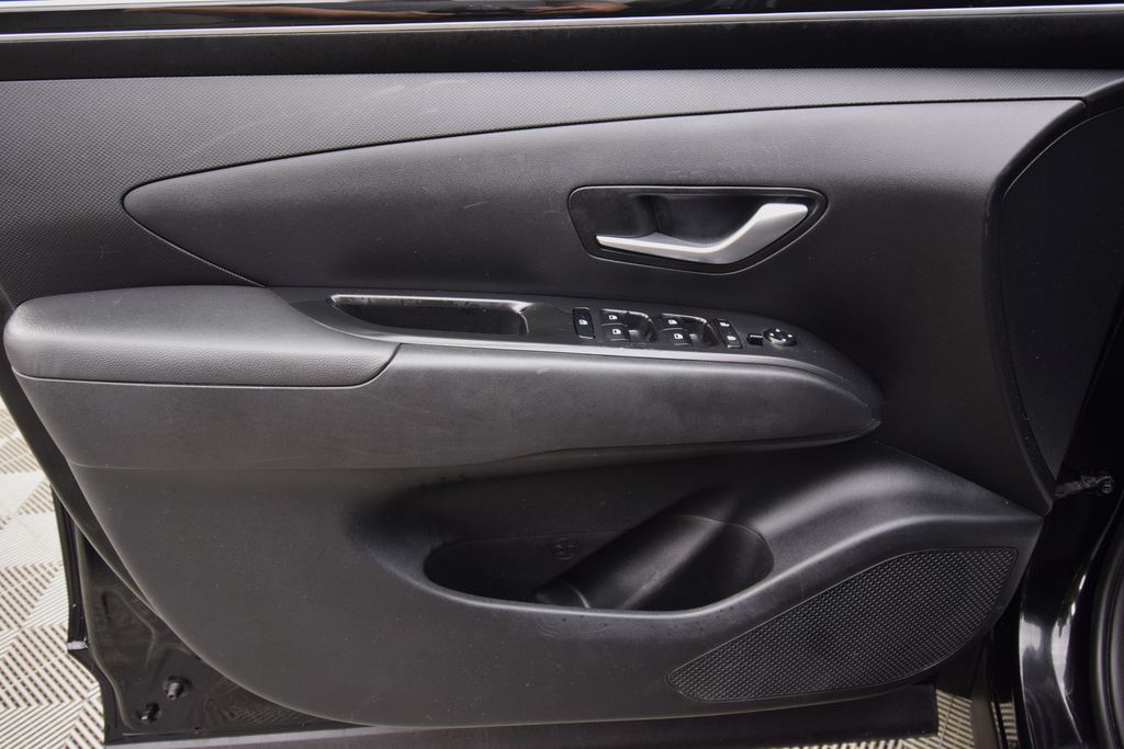 2022 Hyundai Tucson SE photo 18