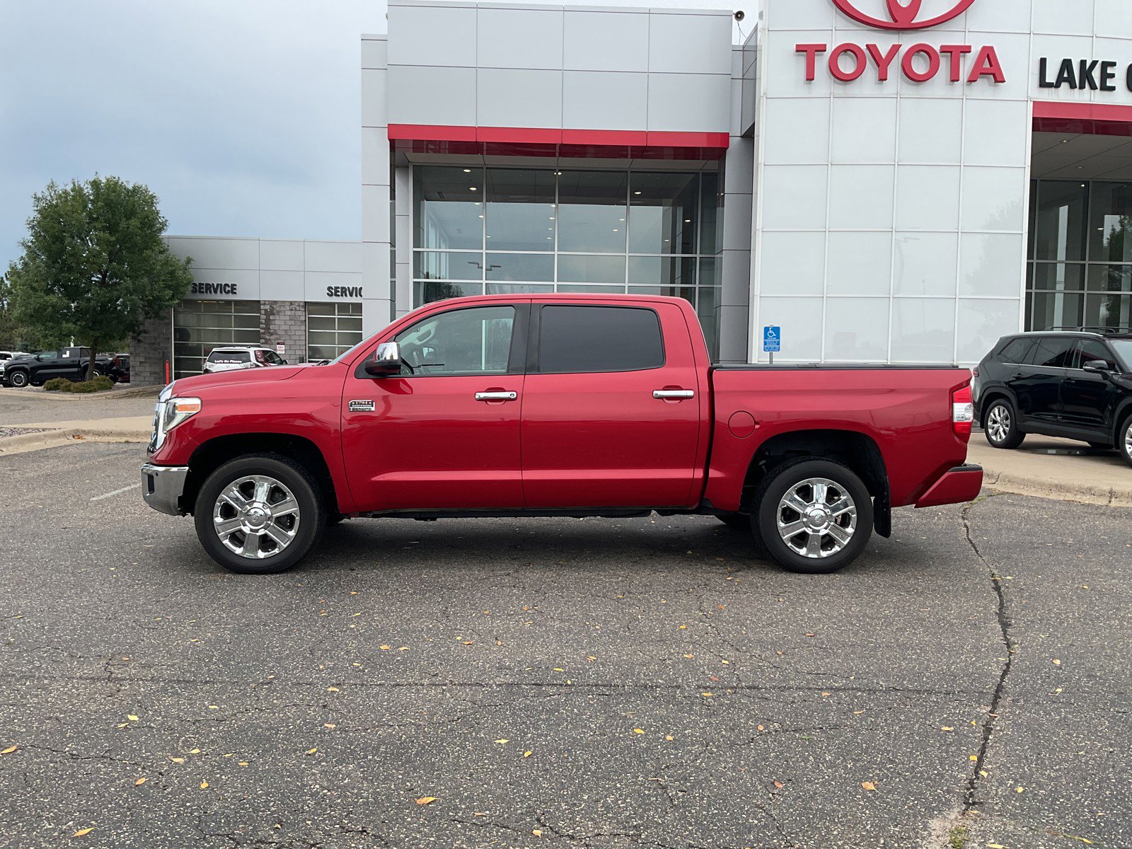 Used 2018 Toyota Tundra Platinum with VIN 5TFAY5F10JX750954 for sale in Brainerd, Minnesota