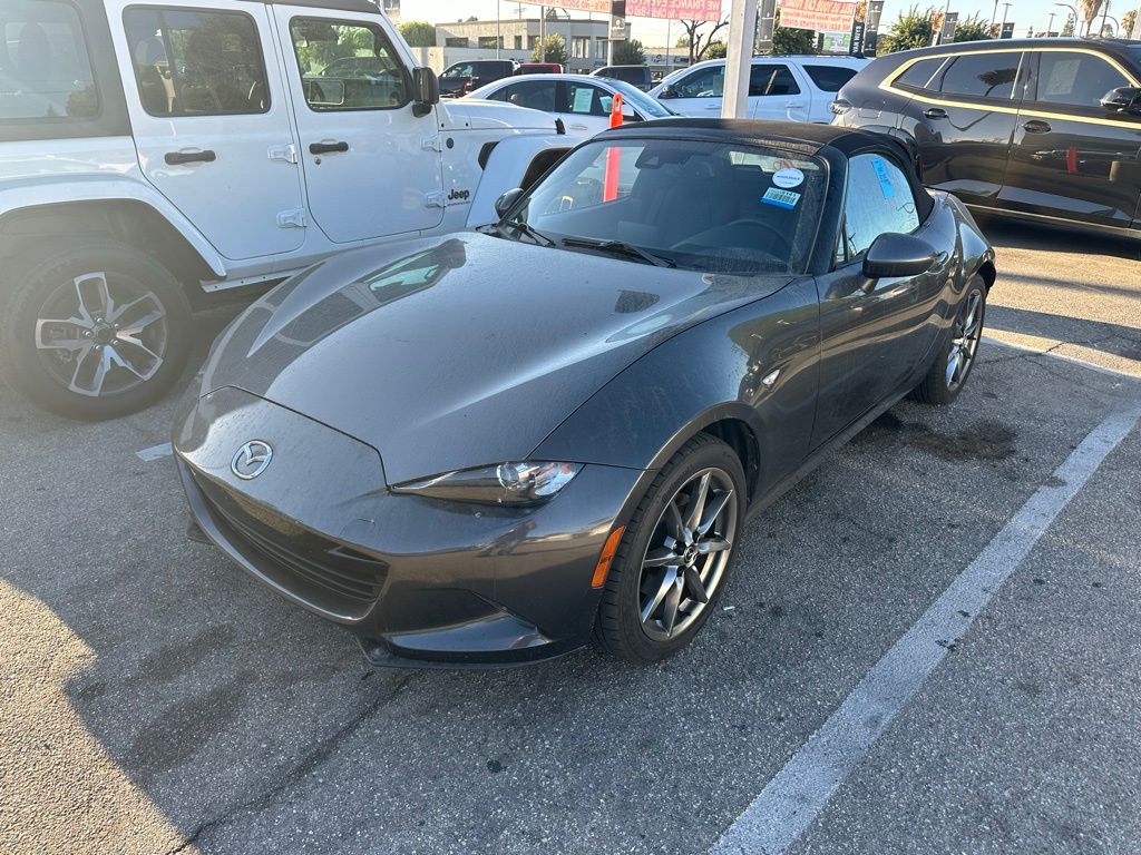 2022 Mazda MX-5 Miata Miata Grand Touring photo 2