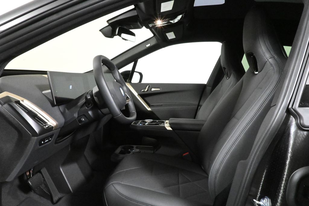 2025 Bmw iX photo 2
