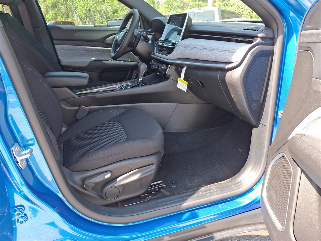 2025 Jeep Compass Sport photo 10