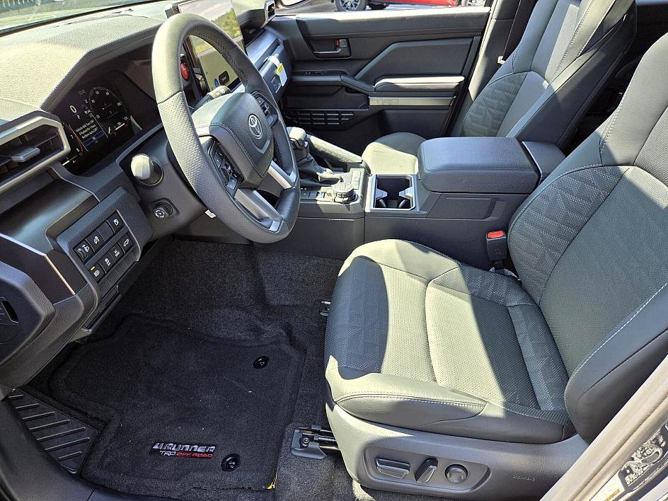 2025 Toyota 4Runner TRD Off-Road Premium photo 9