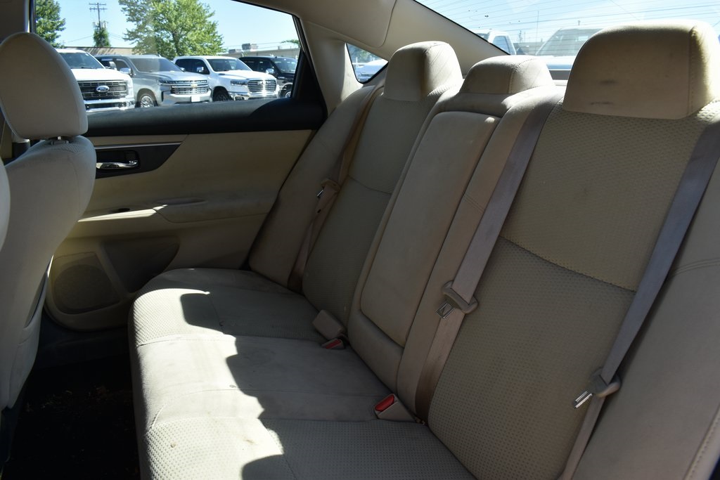 2015 Nissan Altima 2.5 S photo 5