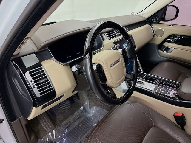 2020 Land Rover Range Rover HSE photo 9