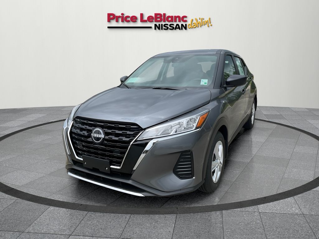 2025 Nissan Kicks Play S photo 3