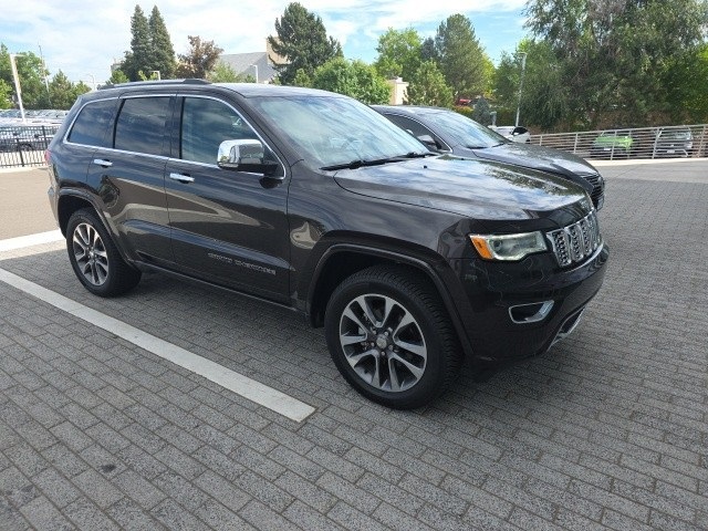 2017 Jeep Grand Cherokee Overland photo 3