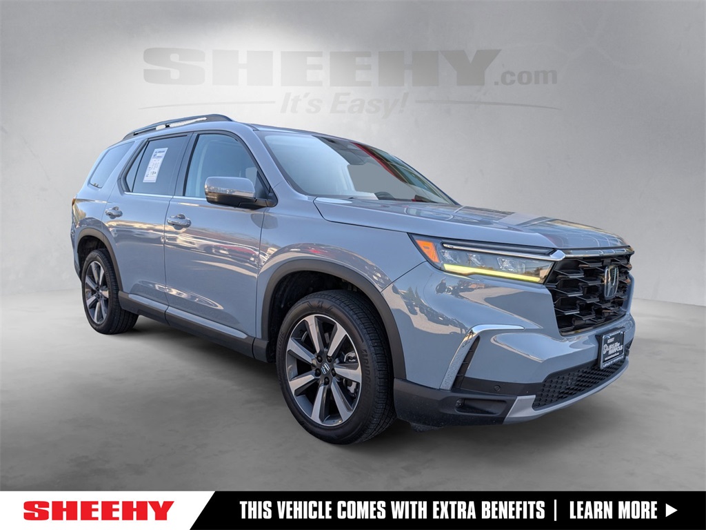 2025 Honda Pilot Touring's photo