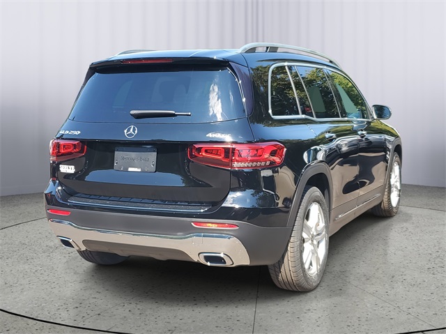 2021 Mercedes Benz GLB 250 4MATIC photo 2