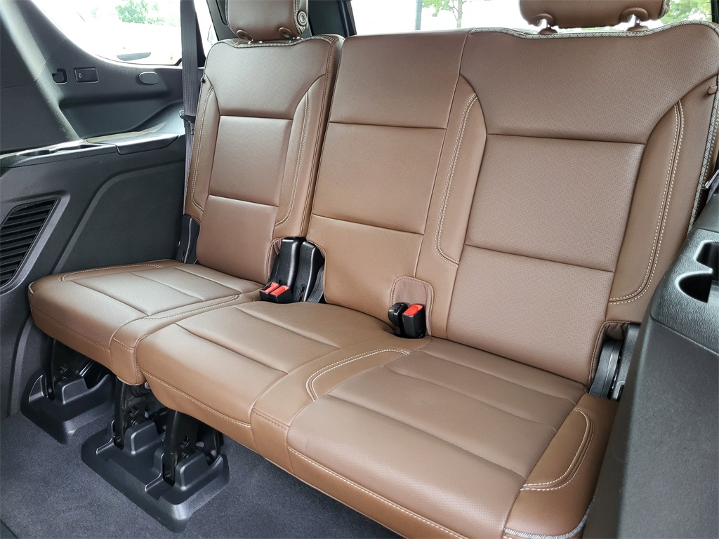 2022 Chevrolet Tahoe High Country photo 18
